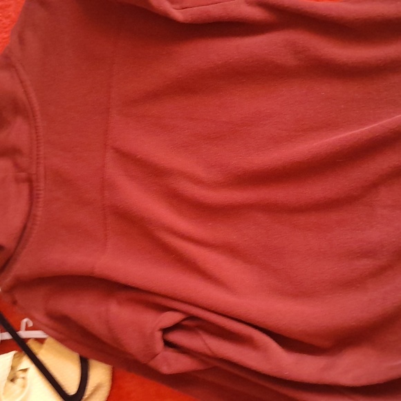 (PINK) BURGANDY SWEATER - Picture 3 of 3